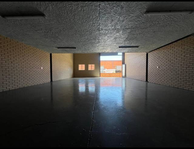 266M² WAREHOUSE TO LET IN HENNOPSPARK